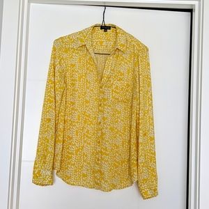 🍇4/$20 The Limited Yellow Shirt